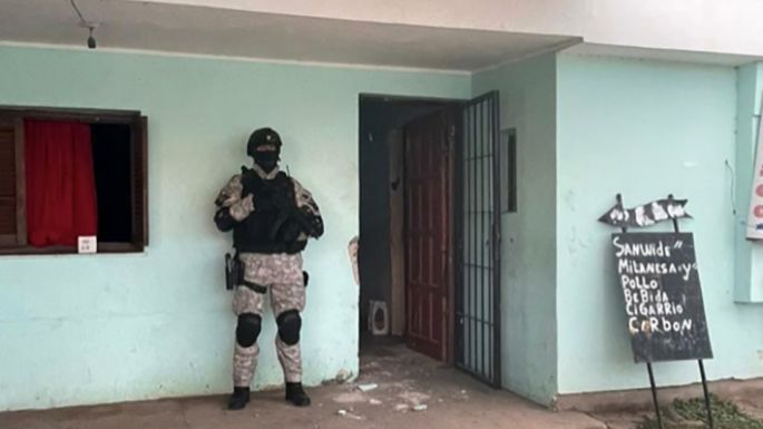 Sin restricciones, una mujer vendía cocaína en un quiosco