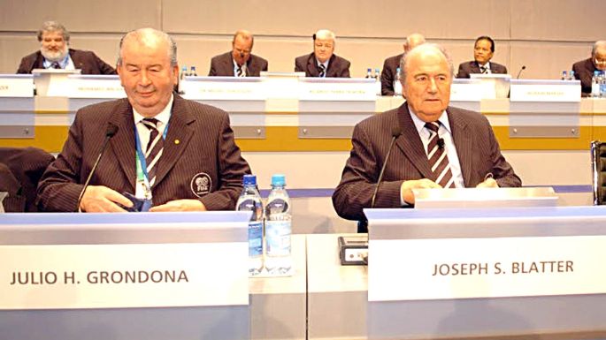 Un banco suizo lavó 25 millones de dólares para Julio Grondona
