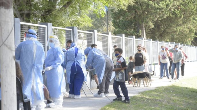 El municipio realizó una jornada de testeos masivos y mañana sigue vacunando