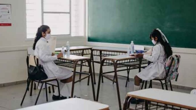 Regresan las clases presenciales y comercios con horarios restringidos