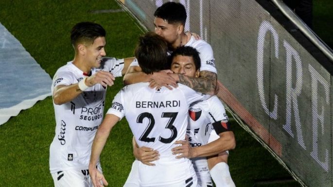 Colón venció a Independiente y se clasificó para la final con Racing