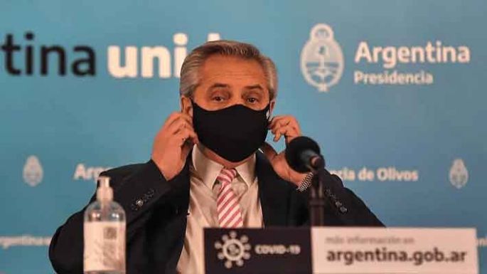 Fernández dijo que es “jugar con fuego” reabrir las aulas ahora