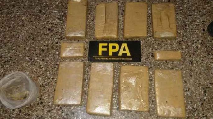Camionero con droga y pistola en la ruta 6