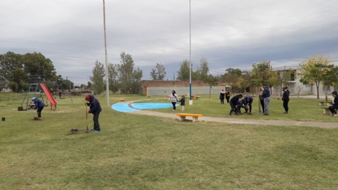 Vecinos del barrio San Martín participaron en la puesta en valor de un espacio verde