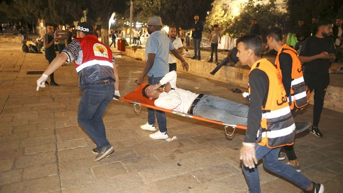 Noche de violencia y represión en Jerusalén