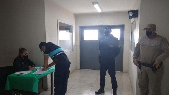 Recibieron la segunda dosis 74 efectivos