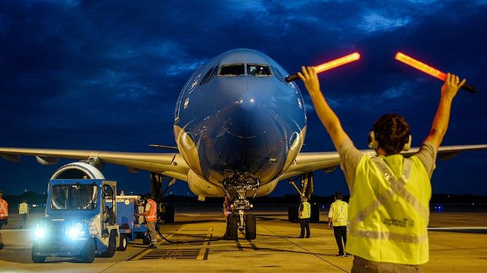 Partió un nuevo vuelo a Moscú para traer vacunas