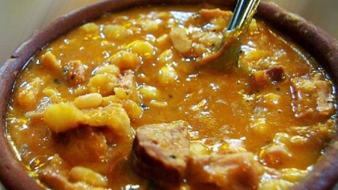 Venta de locro para Bomberos