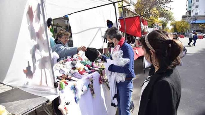 La economía popular, con todo en la plaza