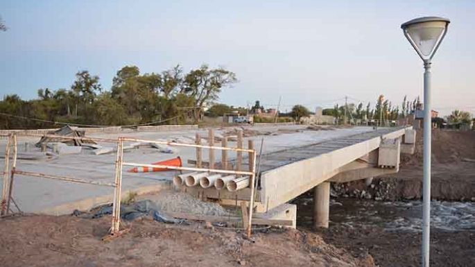 La obra del puente pasó a costar más de 120 millones de pesos