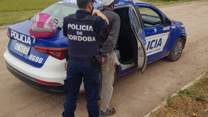 Quiso ingresar en una vivienda, lo detuvieron