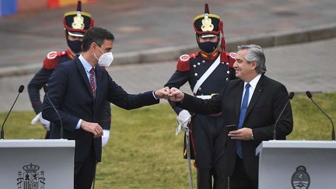 Fernández y Sánchez ratifican vínculos, apoyos y perspectiva de inversiones