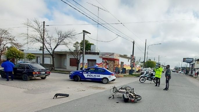 Tres motociclistas heridos: una mujer resultó con una fractura en una pierna