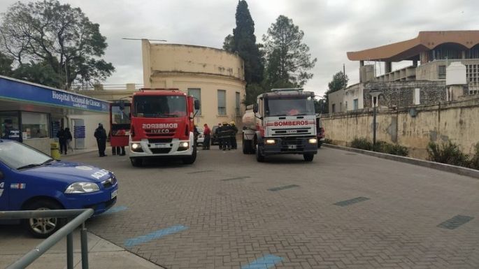 Un herido leve por un incendio en el Hospital de Clínicas de Córdoba
