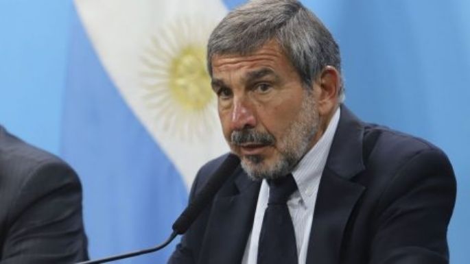 Salvarezza: "Probablemente haya que dar dosis de refuerzo o cambiar de vacuna" por las variantes