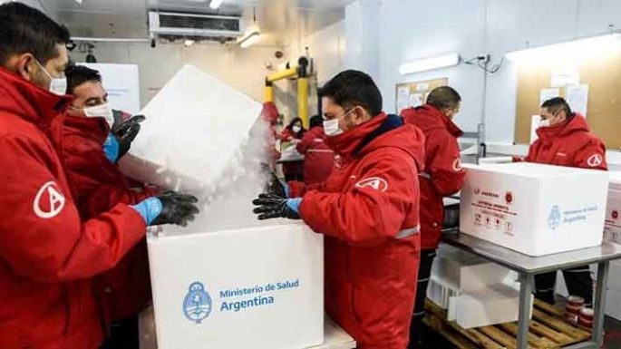 Comienza la distribución de más de 2,1 millones de vacunas en todo el país