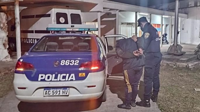 Lo detuvieron por sustraer dos  botellas de bebidas alcohólicas