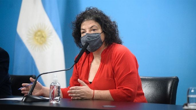 Autorizan estar sin barbijo al aire libre y eventos masivos con 50% de aforo