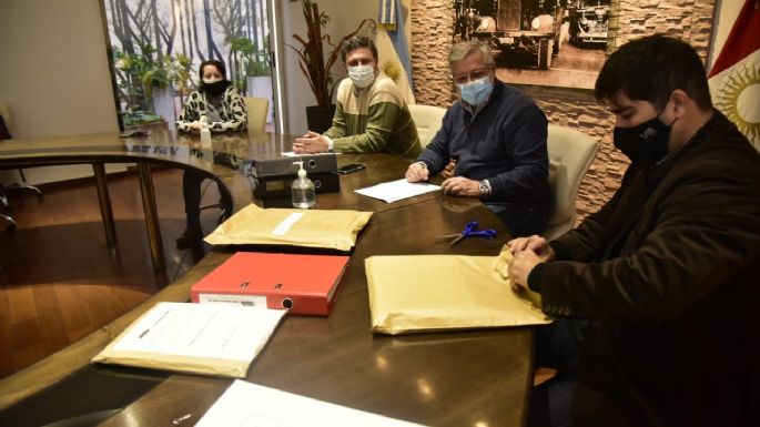 Cuatro empresas presentaron ofertas para la renovación completa de Plaza Centenario