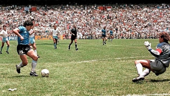 Los hinchas rindieron homenaje a Maradona
