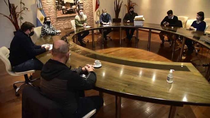 Cuatro empresas de la ciudad quieren remodelar la Centenario