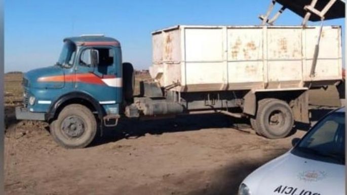 Lo "engancharon" robando 22 postes de quebracho de un campo
