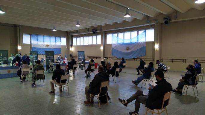 Villa Nueva espera vacunar a 1.300 personas entre hoy y mañana