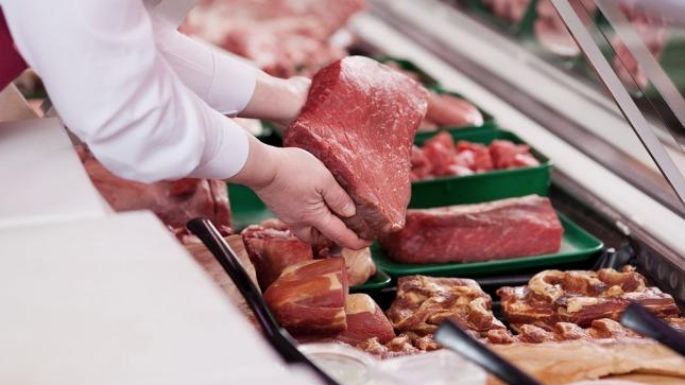 Primera reunión del Gobierno con representantes de la carne para consensuar un plan ganadero