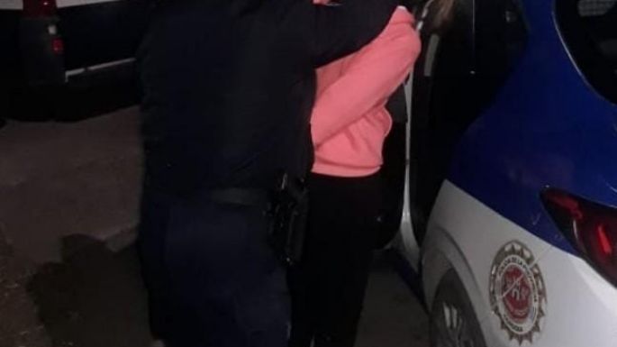 Una joven detenida tras romper los muebles en la casa de su pareja