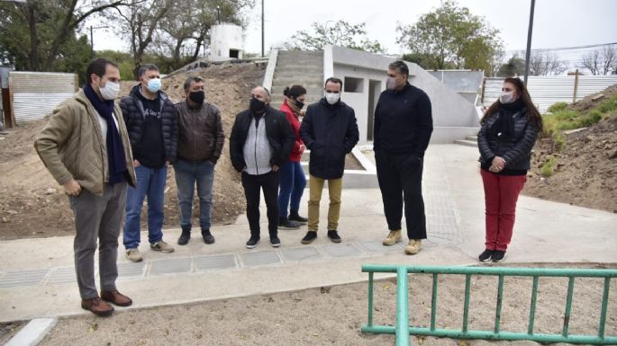 Gill y Rosso recorrieron la obra del Parque Infantil Alba Rava de Pizzorno