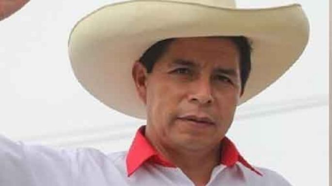 Castillo y Fujimori movilizan a sus seguidores y presionan a la Junta
