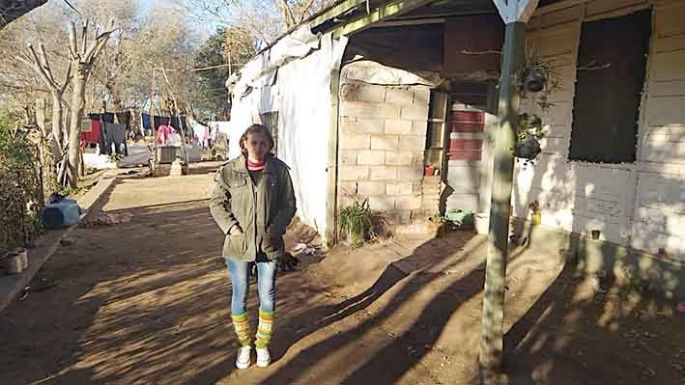 Una familia con ocho hijos pide ayuda para enfrentar el frío