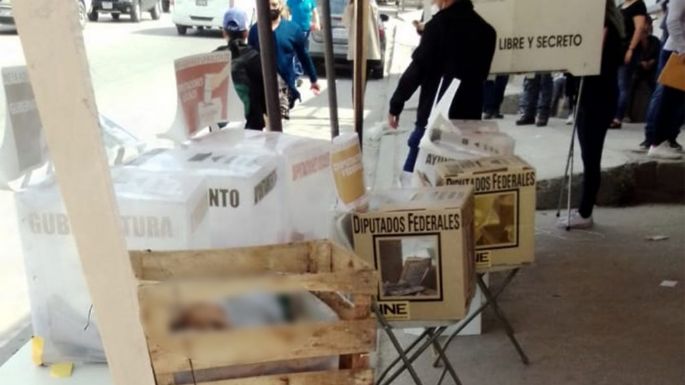 Lanzaron restos humanos en al menos tres centros de votación