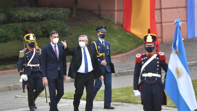Pedro Sánchez dijo estar a favor de que se acepte la vacuna Sputnik V para entrar a la UE