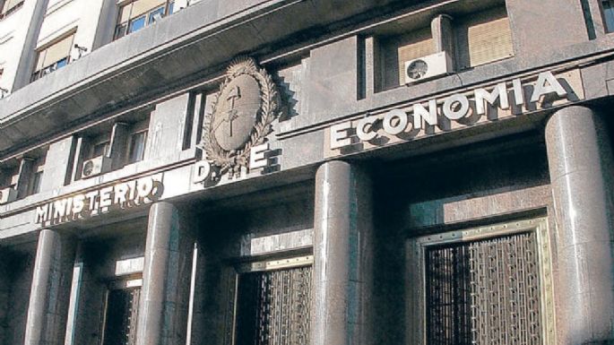 Tras salida de Guzmán, presentaron sus renuncias los secretarios Rigo, Arias y Morra
