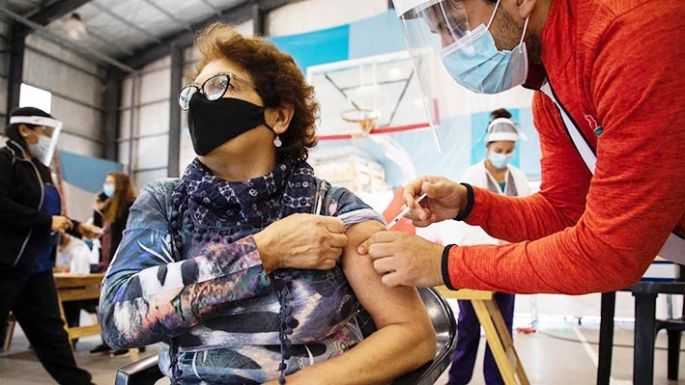 Argentina lideró el ranking mundial de vacunación la última semana