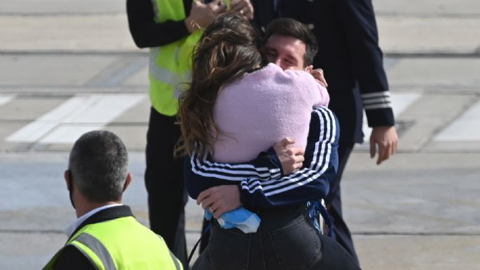 Messi llegó en su avión a Rosario junto con Di María y Lo Celso