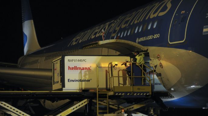 Llegó al país otro avión con más de 760 mil dosis de vacunas Sinopharm