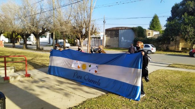 Unidos por la Danza homenajeó al personal de salud villanovense