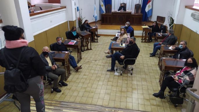Voces de vecinos a favor y en contra de la restauración del ex "Gabín"