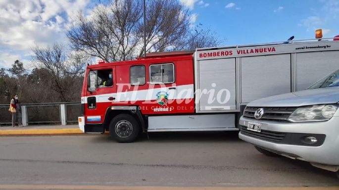 Hubo un principio de incendio en una camioneta pero fue controlado rápidamente