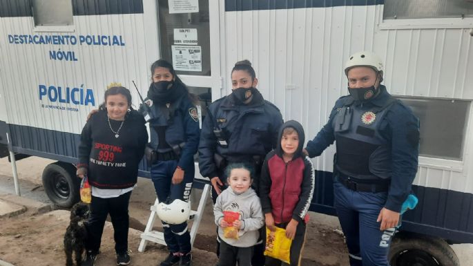 El Destacamento continúa recibiendo muestras de afecto de los niños