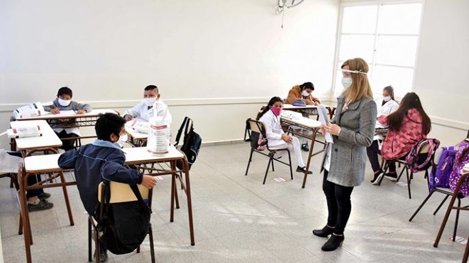Propondrán que los alumnos aprueben el 70% de los contenidos para promocionar