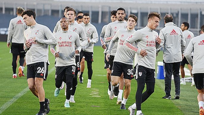 River, con un ojo en la Copa, se presenta ante el campeón