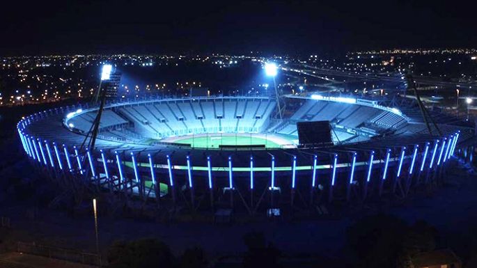 El Kempes se ilumina con  los colores del Fortinero
