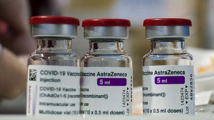 Denuncian que se aplicaron miles de vacunas vencidas de AstraZeneca en Brasil