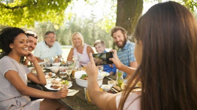 Habilitan las reuniones familiares y sociales de hasta diez personas en Córdoba