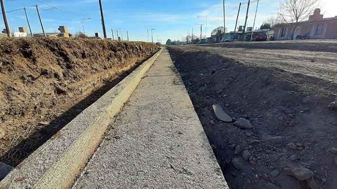 Avance de la obra de cordón cuneta