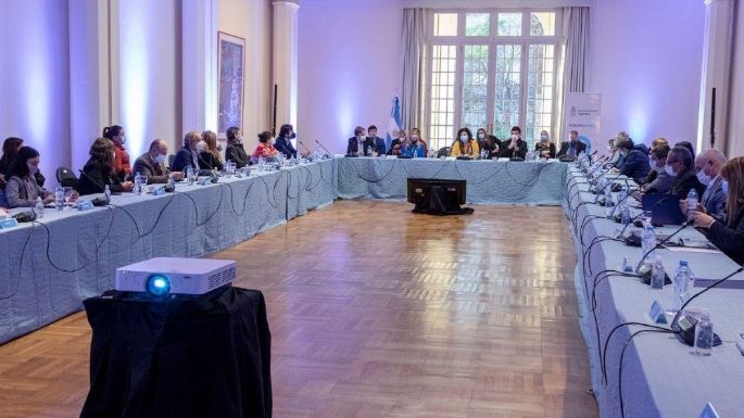 Menores de 18 años podrán inscribirse para vacunarse