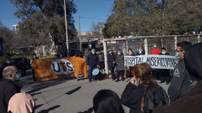 Trabajadores sanitarios están reclamando mejoras laborales y salariales